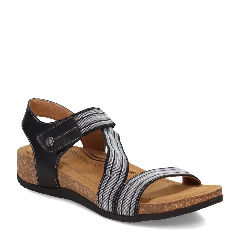 Flattering and stylish women's shoes for petite feetWomen's Biza, Teagan Sandal