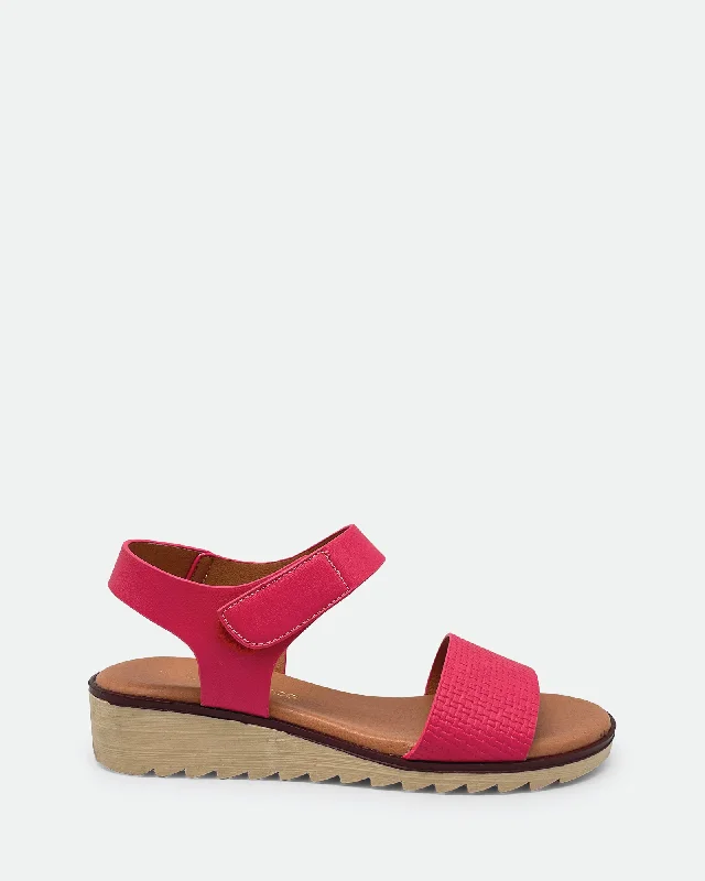 Stylish and comfortable women's shoes for long flightsJibe Fuschia