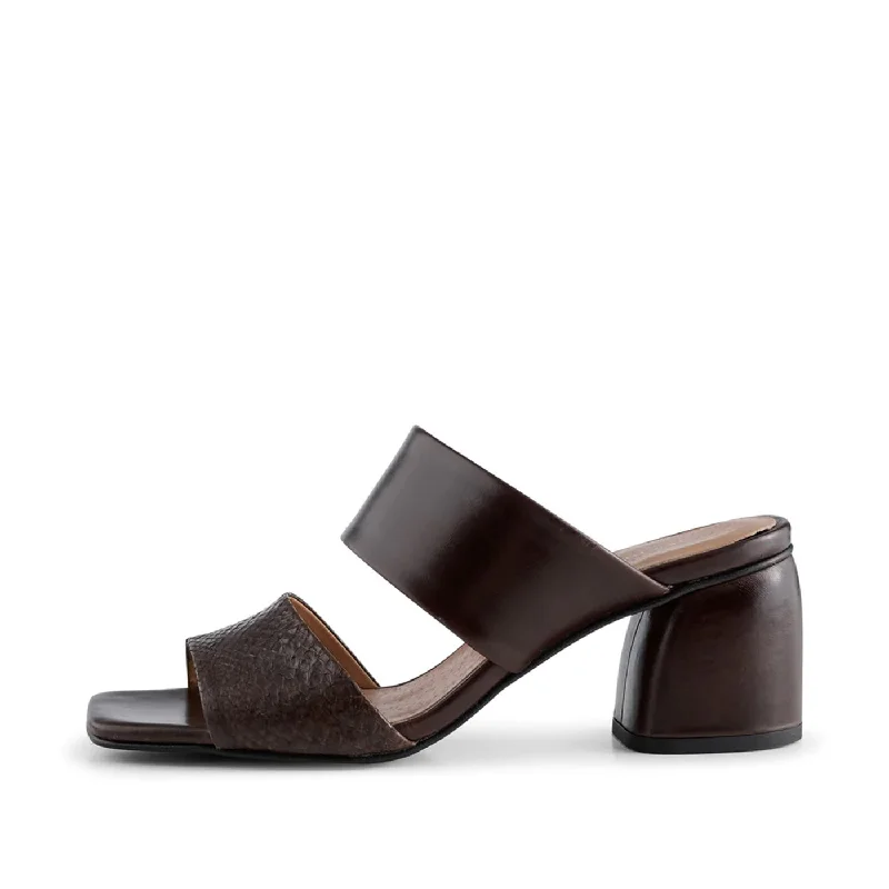 Elegant and classic women's shoes for bridal partiesRuna mule fishleather - BROWN FISH MIX