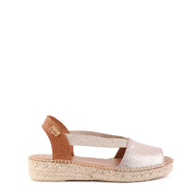 Comfortable and supportive women's shoes for all-day wearETNA Tan Multi