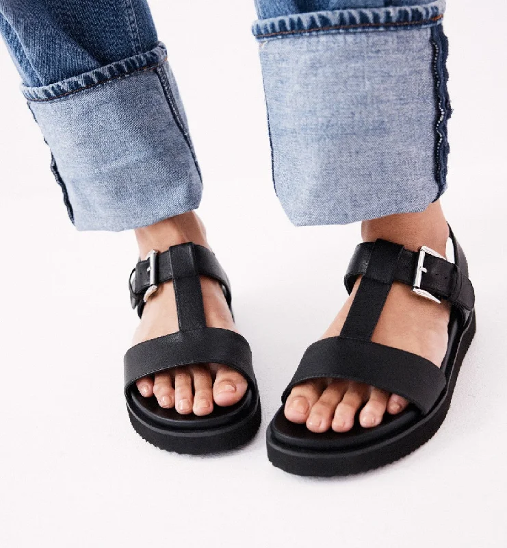 Colorful and vibrant women's shoe patternsDeclaration 2.0 Leather T-Bar Wedge | Black
