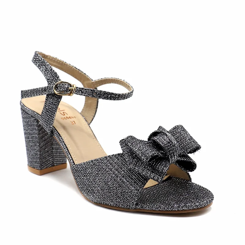 Fashion-forward and trendy women's shoe stylesGrey Fancy Sandal 066408