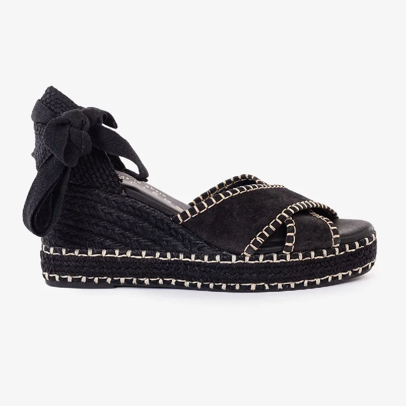 Feminine and dainty women's shoe designsPalma