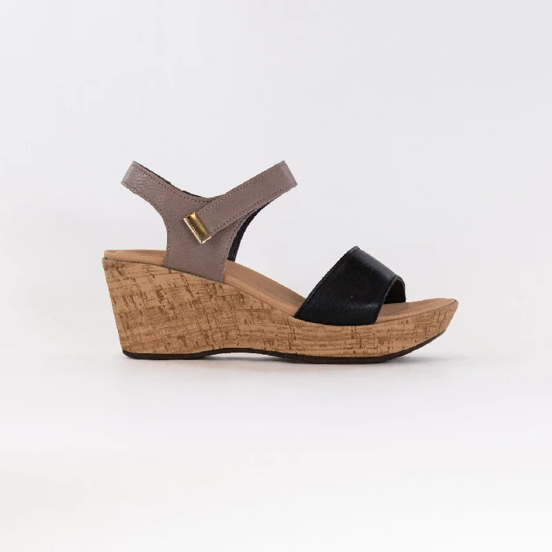 Colorful and vibrant women's shoe patternsNaot Summer (Women's) - Black Stone