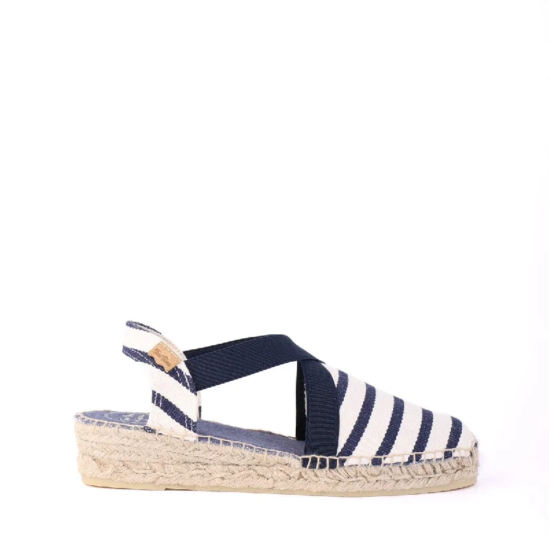 Comfy and stylish women's shoes for walkingVERGES Ecru Navy