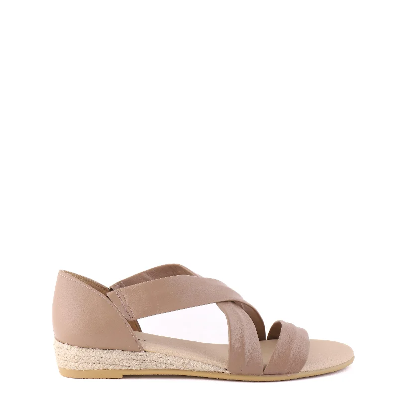 Elegant and refined women's shoe designsHOLLIE Taupe