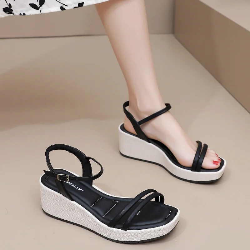 Comfy and cozy women's shoes for loungingEspadrille Platform Sandal - Black (580.005) Comfy and cozy women's shoes for loungingEspadrille Platform Sandal - Black (580.005)