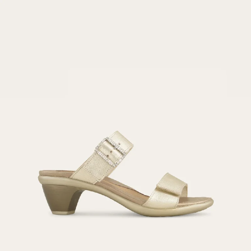 Stylish and practical women's shoes for rainy daysRecent
