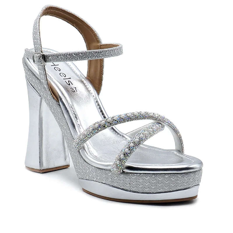 Chic and stylish women's shoes for fashion-conscious womenSilver Fancy Sandal L00660009