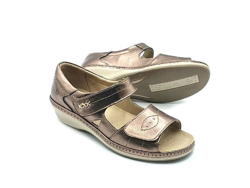 Vibrant and colorful women's shoe collectionsSuave Yolanda