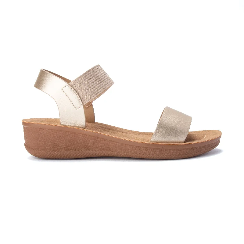 Stylish and supportive women's shoes for plantar fasciitisBATA Women Low Wedge Sandals 661X640
