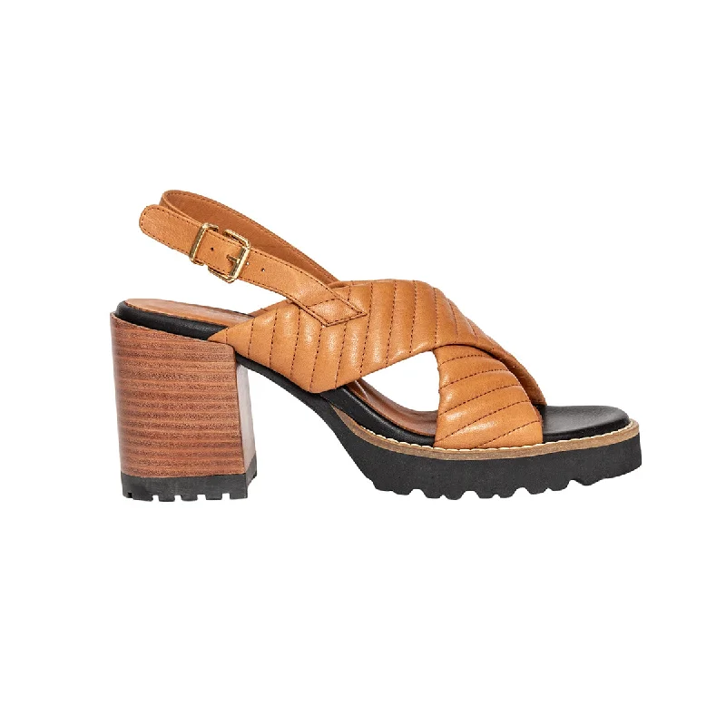Classic and timeless women's footwear choicesEssie