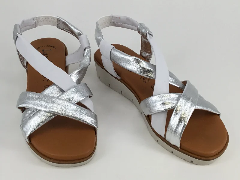 Silver/White