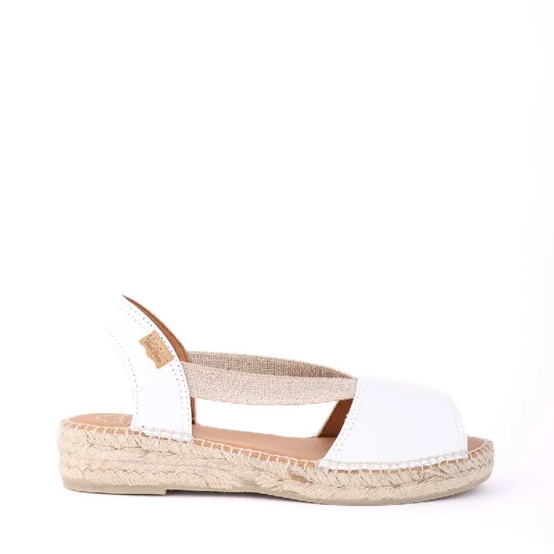 Flattering and stylish women's shoes for wide feetETNA White