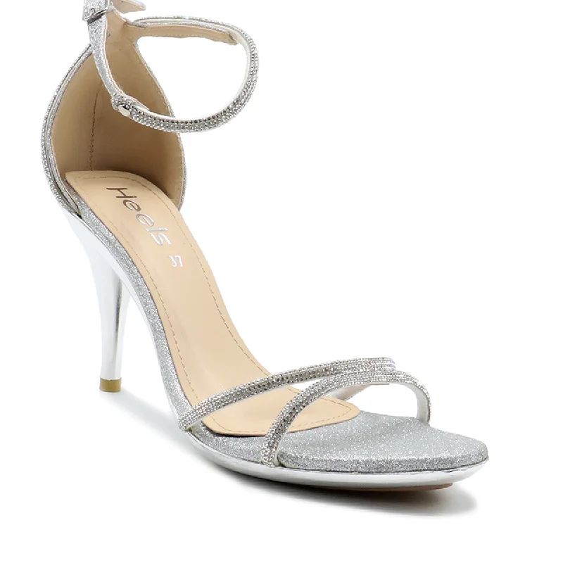 Exotic and bold women's shoe designsSilver Fancy Sandal L00660017