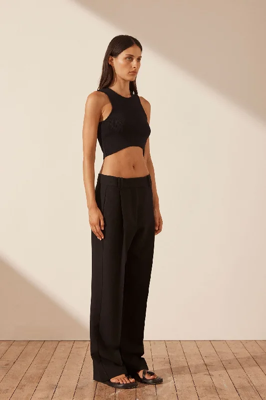 BASIC CURVED HEM CROP TOP - BLACK