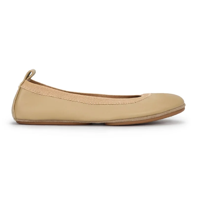 Samara Foldable Ballet Flat In Latte Leather