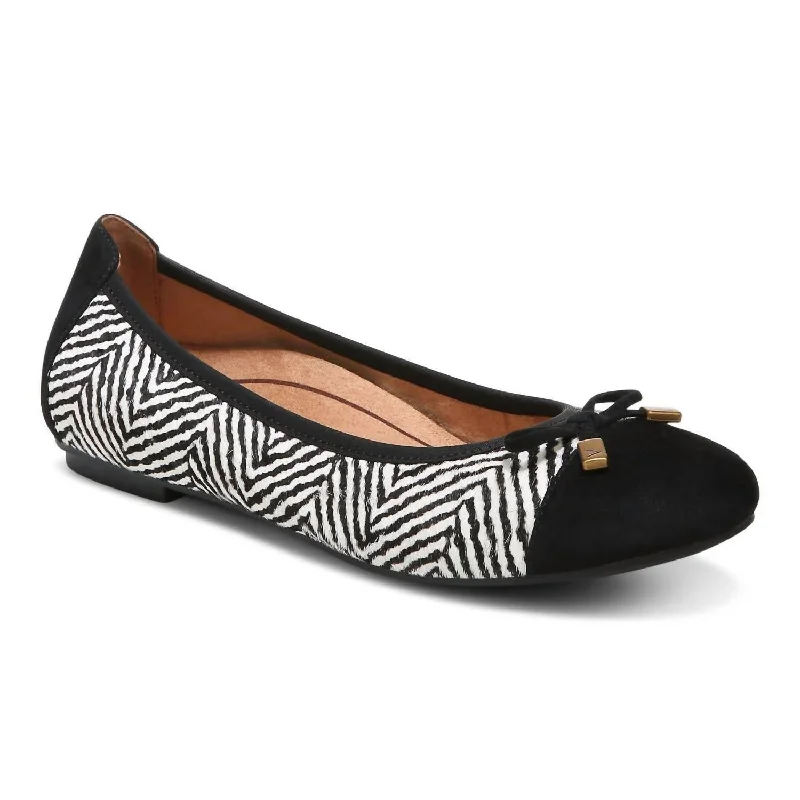 Women's Minna Cap Toe Flat In Black/white