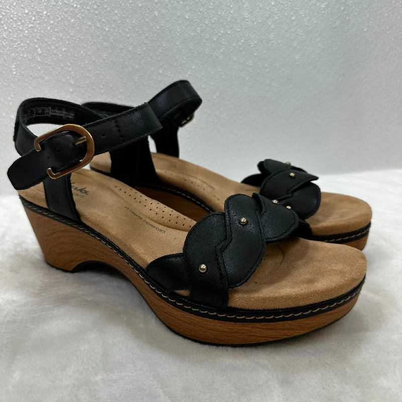 Elegant and sophisticated women's shoes for red carpet eventsSandals Heels Block By Clarks In Black, Size: 8