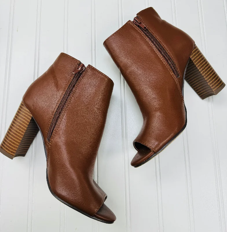 Versatile and stylish women's shoes for all occasions and seasonsSandals Heels Block By Unisa In Brown, Size: 6