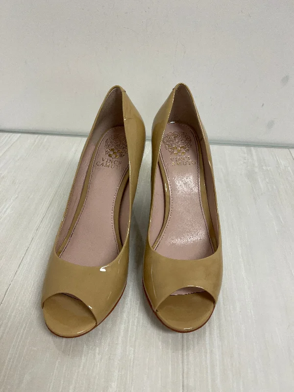 Versatile and elegant women's shoes for any outfitSandals Heels Block By Vince Camuto In Tan, Size: 7