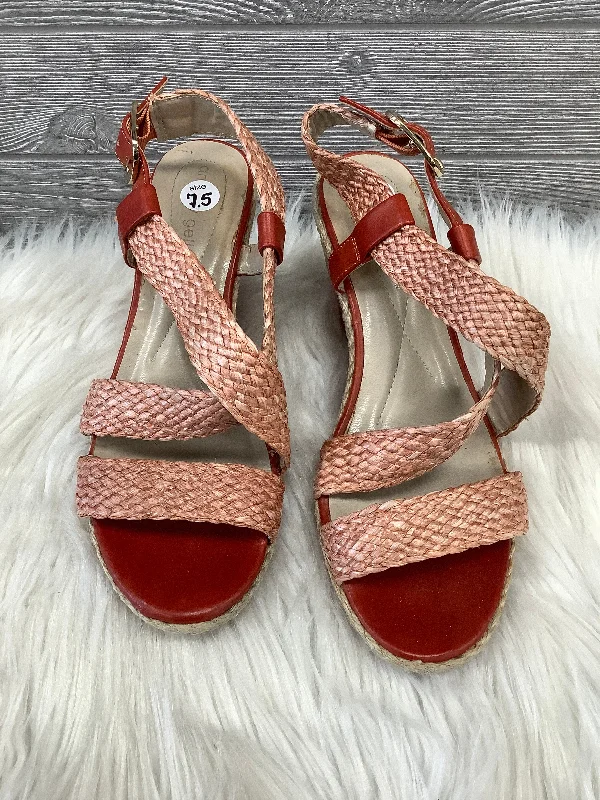 Flattering and figure-hugging women's footwearSandals Heels Wedge By Andrew Gellar In Red, Size: 7.5