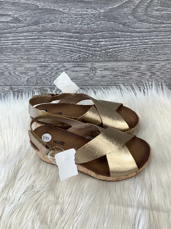 Chic and stylish women's shoes that complement every outfit and occasioSandals Heels Wedge By Clarks In Gold, Size: 8