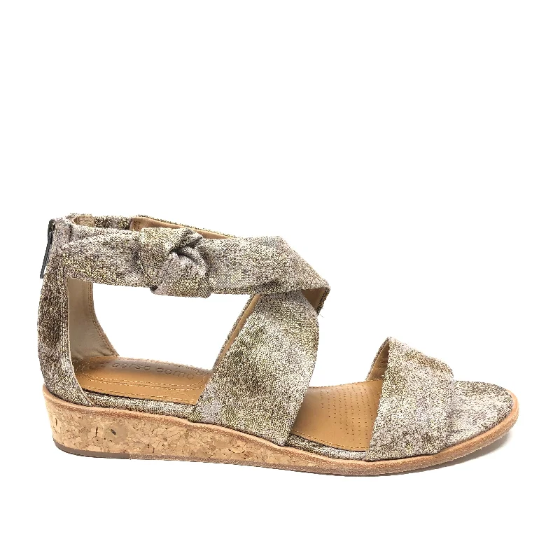 Comfy and stylish women's shoes for lounging around the houseSandals Heels Wedge By Corso Como  Size: 6