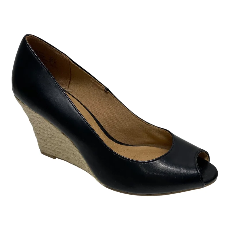 Elegant and classic women's shoes for prom nightSandals Heels Wedge By Dexflex In Black & Tan, Size: 8