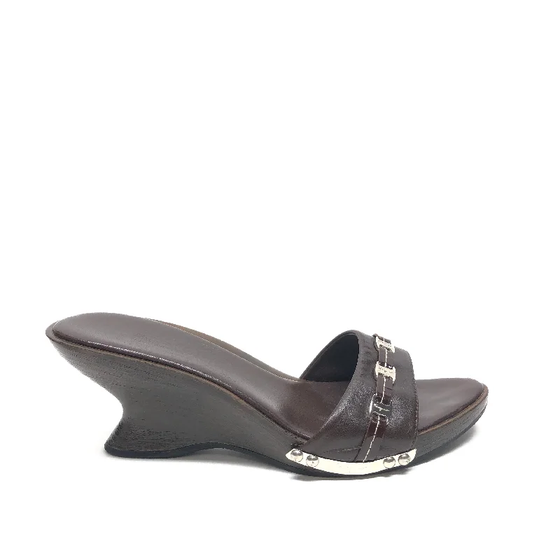 Flattering and stylish women's shoes for petite feetSandals Heels Wedge By Ferragamo In Brown, Size: 7.5