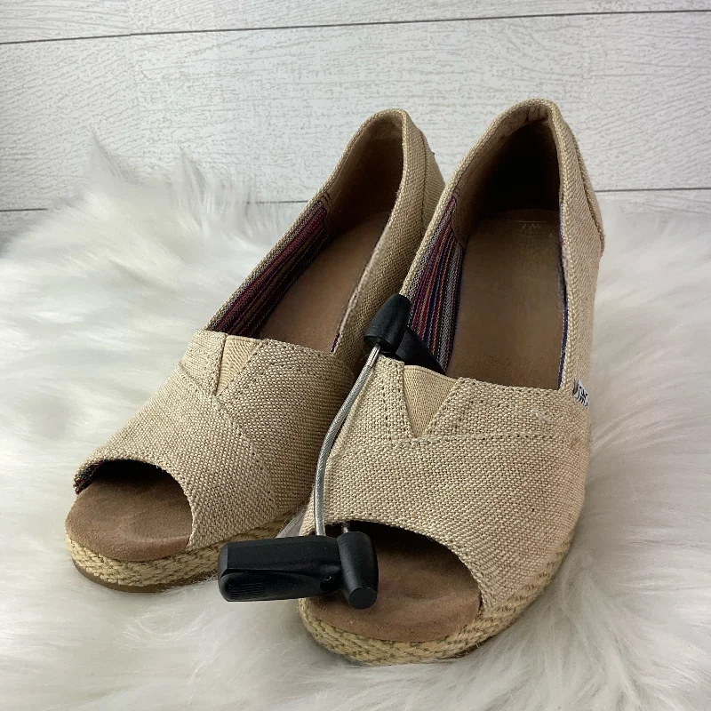 Flattering and figure-hugging women's footwearSandals Heels Wedge By Toms In Tan, Size: 7