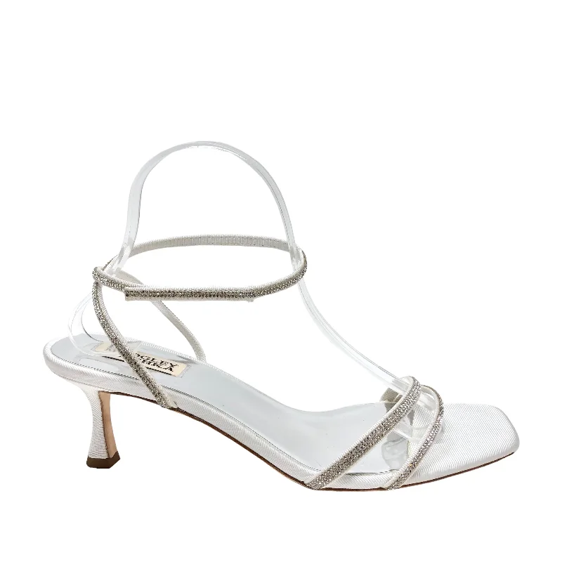 Sleek and modern women's footwear optionsSilver & White Sandals Heels Kitten Badgley Mischka, Size 9.5