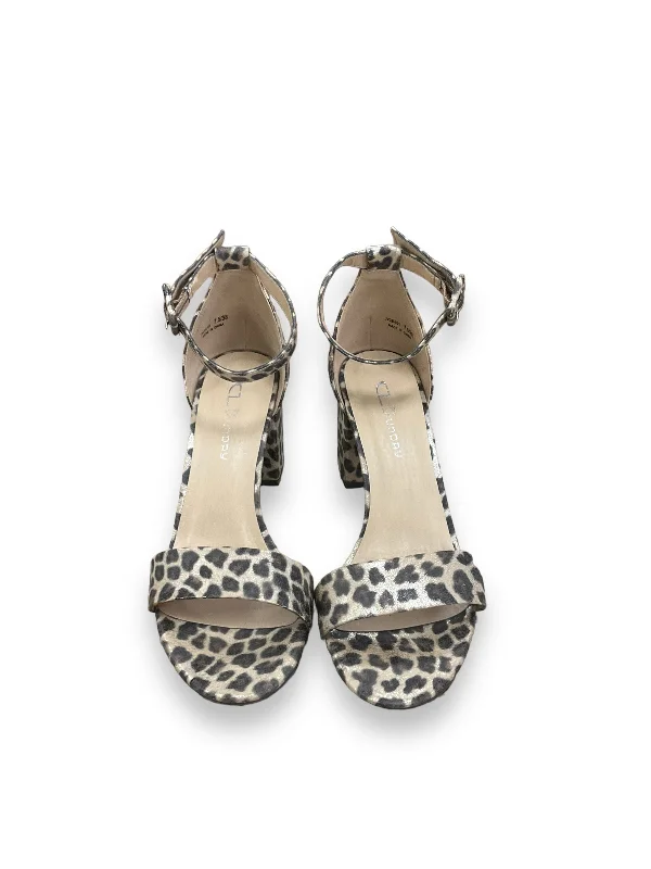 Chic and stylish women's shoes for fashion-conscious womenAnimal Print Sandals Heels Block Cl By Chinese Laundry, Size 7.5