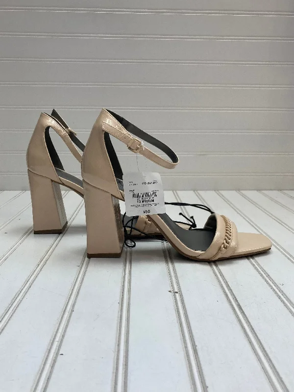 Chic and stylish women's shoes for garden partiesBeige Sandals Heels Block Worthington, Size 10 Chic and stylish women's shoes for garden partiesBeige Sandals Heels Block Worthington, Size 10