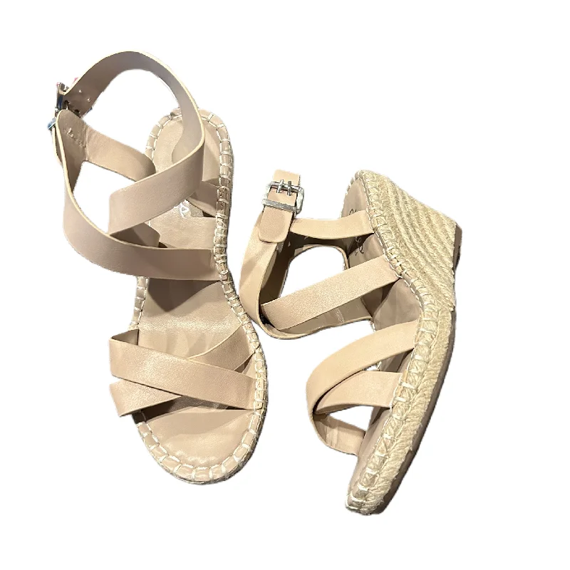 Comfy and stylish women's shoes for everyday comfortBeige Sandals Heels Wedge By Charles By Charles David, Size: 7.5 Comfy and stylish women's shoes for everyday comfortBeige Sandals Heels Wedge By Charles By Charles David, Size: 7.5