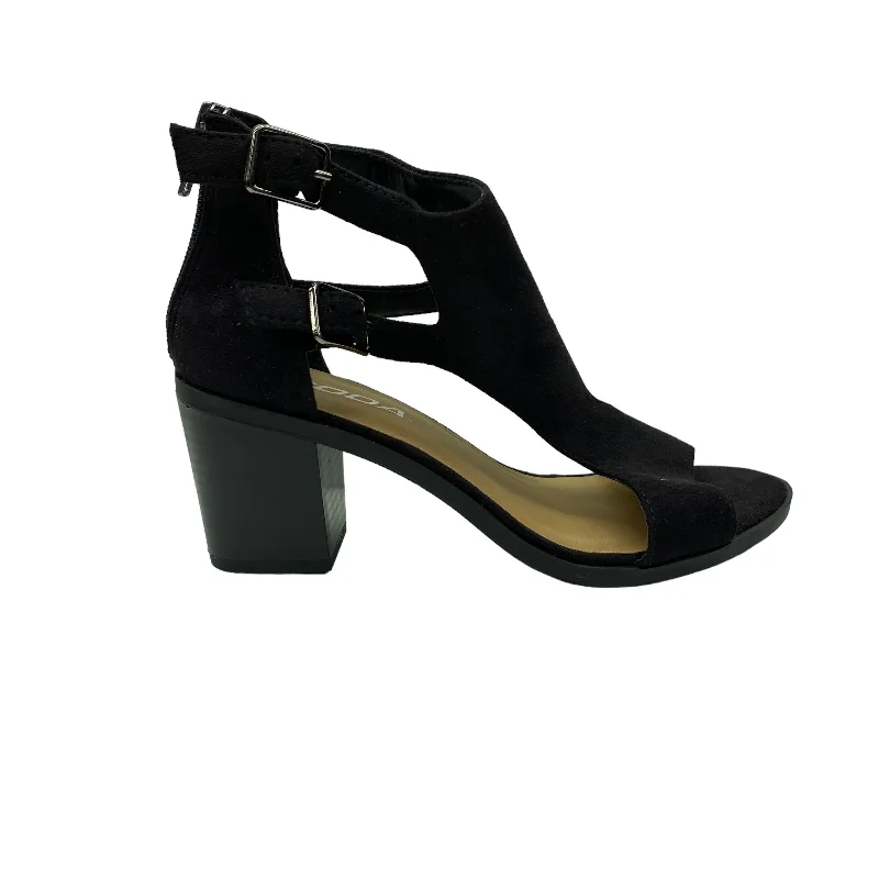 Elegant and sophisticated women's shoes for dinner datesBLACK SANDALS HEELS BLOCK by SODA Size:6