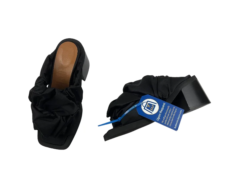 Comfy and cozy women's shoes for loungingBlack Sandals Heels Block Nordstrom, Size 8