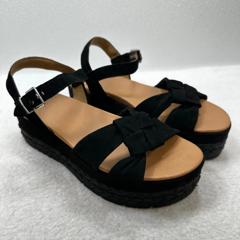 Classy and elegant women's shoes for formal eventsBlack Sandals Heels Block Ugg, Size 9