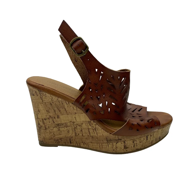 Stylish and practical women's shoes for rainy daysBROWN SANDALS HEELS WEDGE by MAURICES Size:7