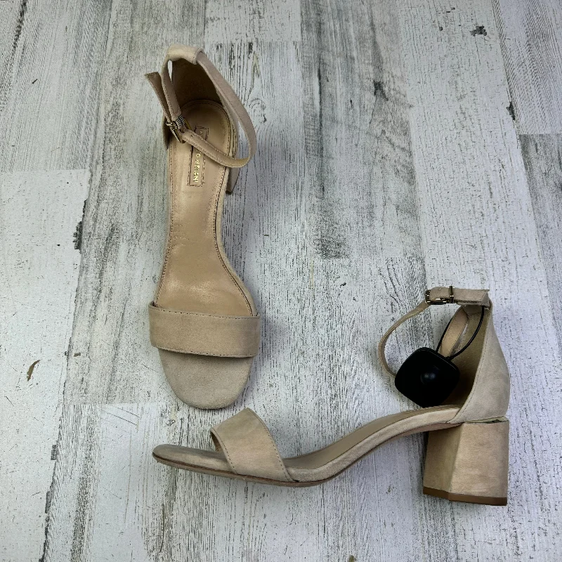 Sleek and modern women's footwear optionsCream Sandals Heels Block Antonio Melani, Size 10