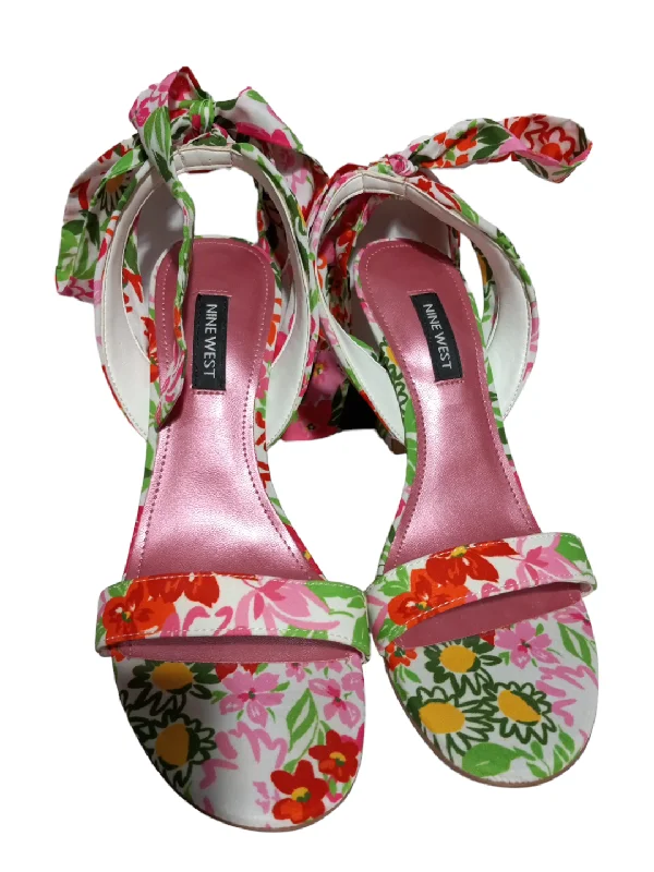 Elegant and sophisticated women's shoes for red carpet eventsFloral Print Sandals Heels Block Nine West, Size 6.5