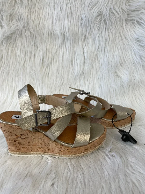 Colorful and vibrant women's shoe patternsGold & White Sandals Heels Wedge Not Rated, Size 7