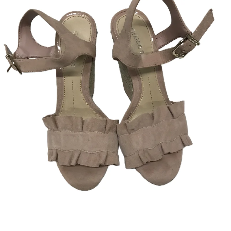 Versatile and adaptable women's shoes for every occasionPink Sandals Heels Wedge By Gianni Bini, Size: 7