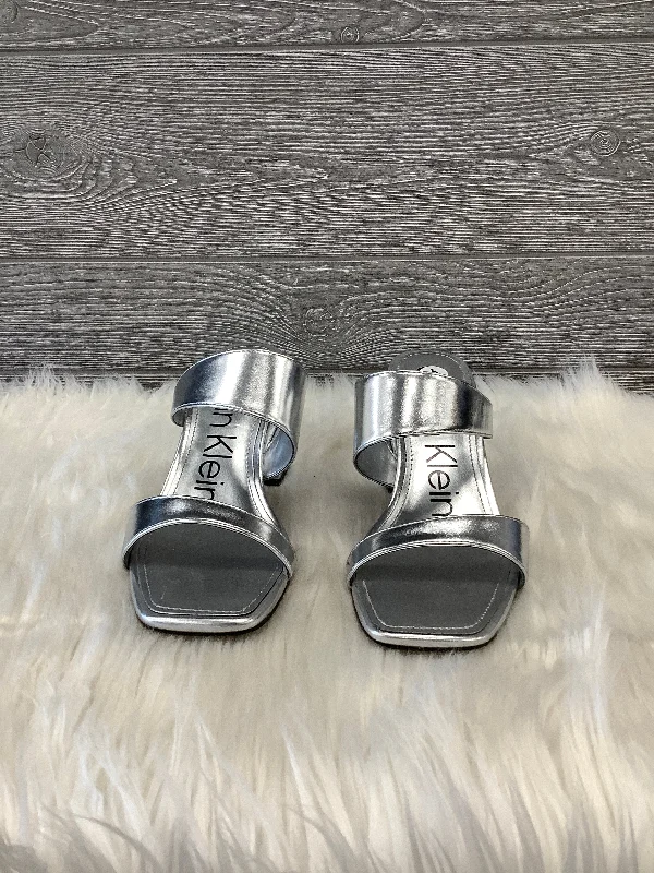 Chic and stylish women's shoes for summerSilver Sandals Heels Block Calvin Klein, Size 9