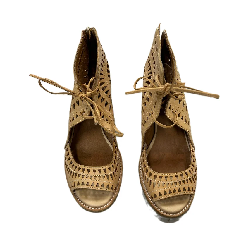 Chic and trendy women's shoes for the officeTan Sandals Heels Block By Jeffery Campbell, Size: 10 Chic and trendy women's shoes for the officeTan Sandals Heels Block By Jeffery Campbell, Size: 10