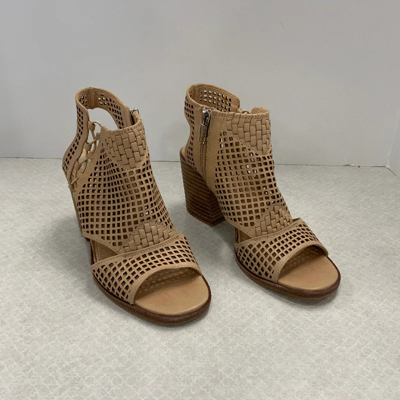 Practical and stylish women's shoes for travelTan Sandals Heels Block Vince Camuto, Size 6