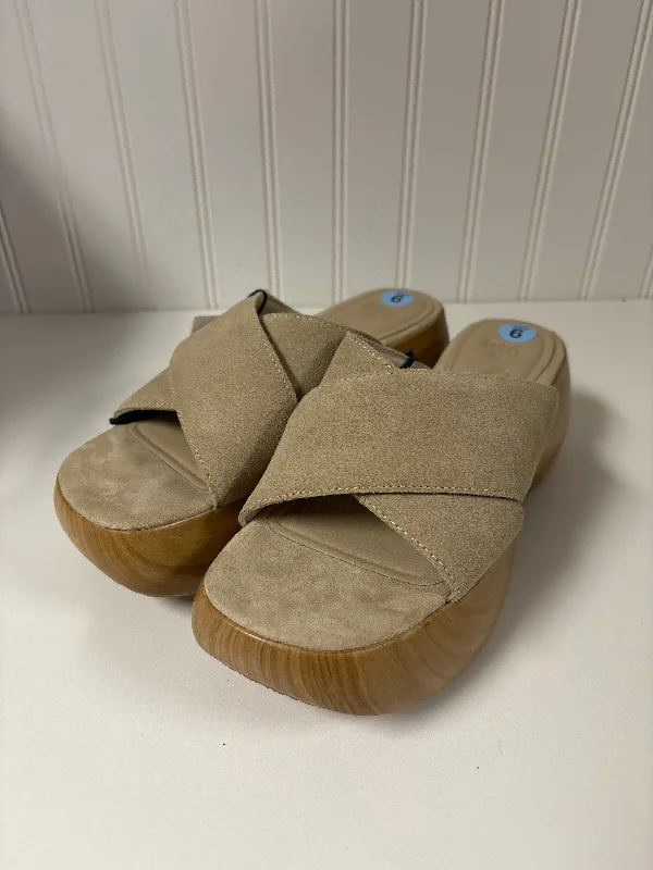 Flattering and stylish women's shoes for petite feetTaupe Sandals Heels Block Zara, Size 6