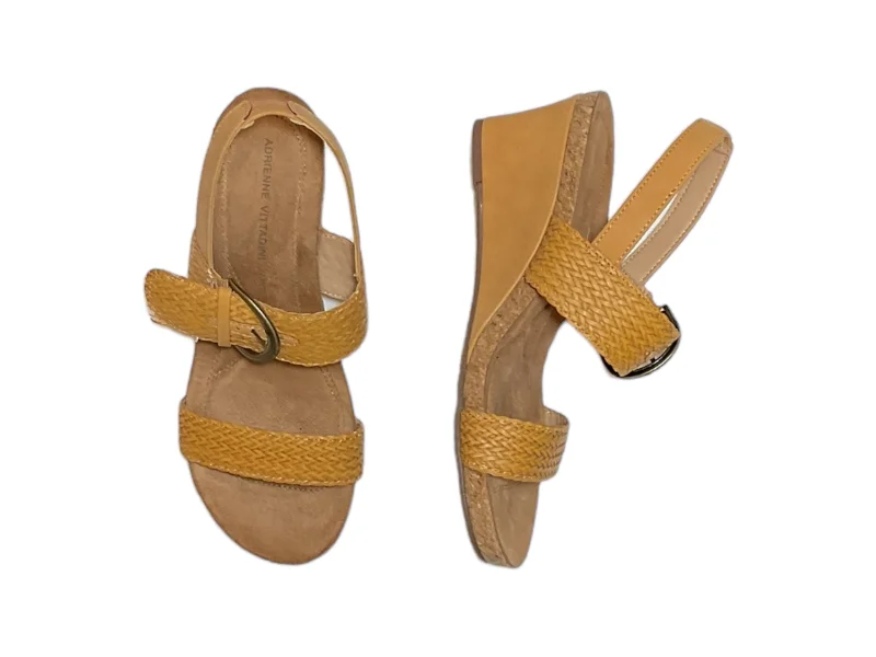 Timeless and elegant women's shoe classicsYellow Sandals Heels Block Adrienne Vittadini, Size 8.5