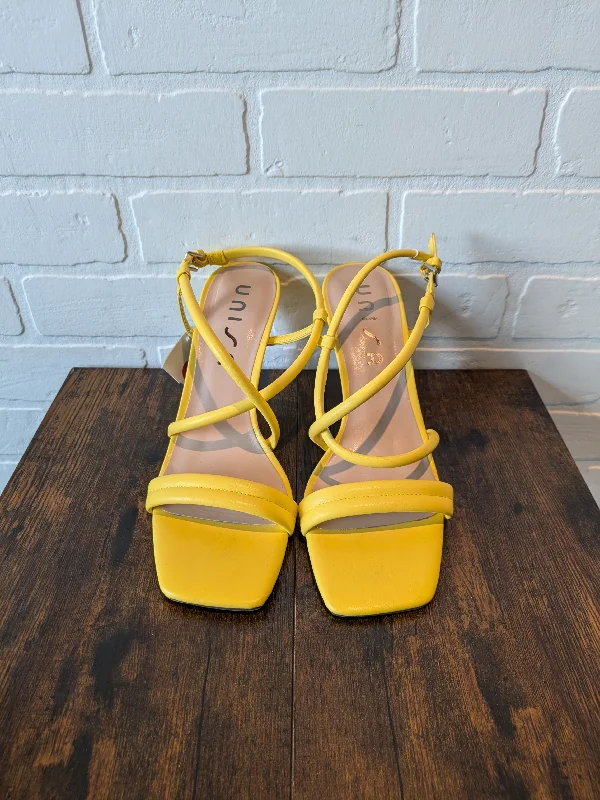 Chic and trendy women's shoes for the officeYellow Sandals Heels Stiletto Unisha, Size 10