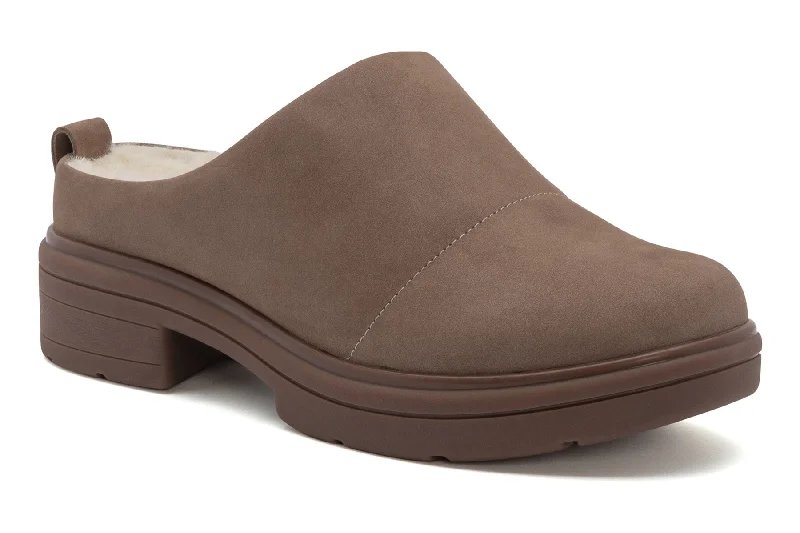 Comfy and stylish women's shoes for lounging around the houseVista Clog Metatarsal